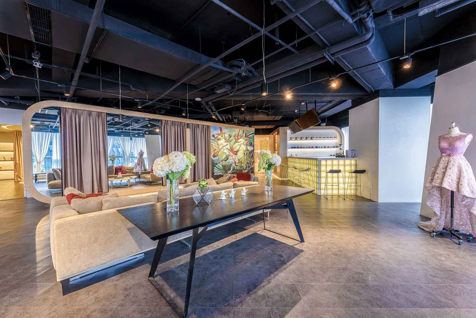 霓裳店面装修效果图案例